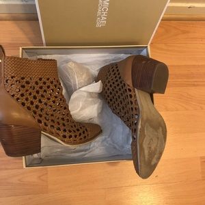 Michael Kors short boots size 71/2